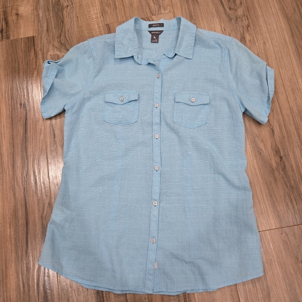 Eddie Bauer Shaped Fit Aqua Blue Short Sleeve With Tab Blouse Size M